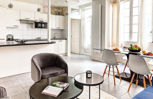6th Arrondissement Apartamento | Chic Saint-Germain 1BR Apartment for 4 Guests