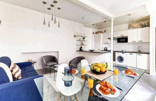 6th Arrondissement Apartamento | Chic Saint-Germain 1BR Apartment for 4 Guests