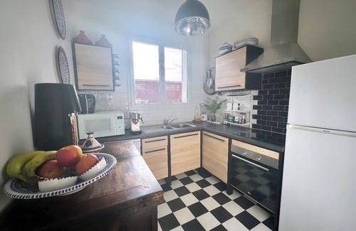 La Garenne-Colombes Apartamento | Chic, spacious 3-bedroom apartment just a stone's throw from Paris