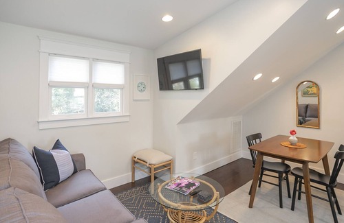 Eastwood Casa | Chic & Spacious Guest House in Walkable, Hip East Nashville