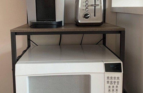 Ventura Apartamento | Chic Spanish-Style Guest Suite. Ventura, CA with AC, WiFi