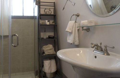 Historic District - North Apartamento | Chic Studio en la plaza Oglethorpe | Ubicación perfecta | Caminar a todos lados