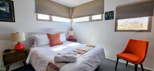 Raynolds Addition Apartamento | Chic Townhome Retreat nestled Downtown