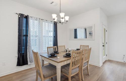 Highlands - Perkins Casa | Chic Townhouse by LSU