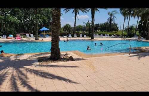 Coffeyville Casa | Chic Two Story Orlando Condo Near Disney