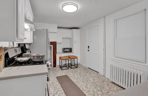 Downtown Historic District Casa | Chic Urban Oasis: Meets Comfort