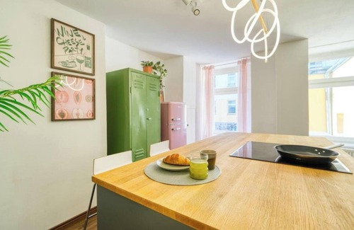 Wrangelkiez Apartamento | Chic Urban Retreat Between Schlesisches Tor and Görlitzer Park