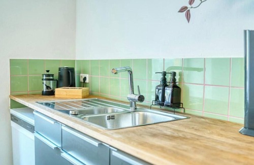 Wrangelkiez Apartamento | Chic Urban Retreat Between Schlesisches Tor and Görlitzer Park