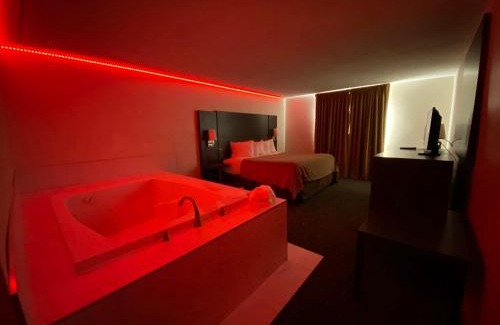 Westmont Hotel | Chicago Club Inn & Suite
