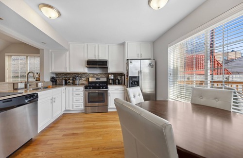 The Gap Casa | Chicago home available close to Mccormick Place, Sox park, Illinois tech and ICO