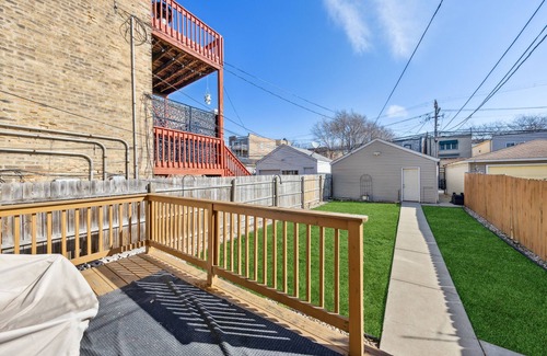 The Gap Casa | Chicago home available close to Mccormick Place, Sox park, Illinois tech and ICO