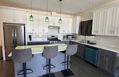Armour Square Condominio | Chicago Luxury Cozy Condo near Downtown, China Town, White Sox, McCormick Place