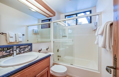 West Meadows Casa | Plumas De Pollo Duplex
