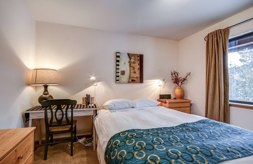 West Meadows Casa | Plumas De Pollo Duplex