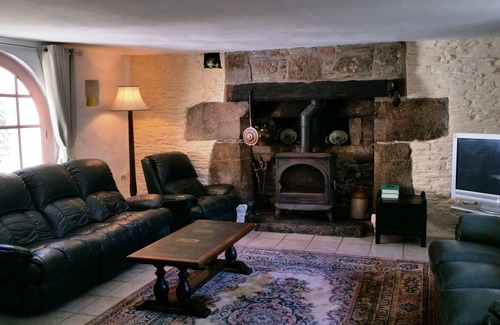 Saint-Nicolas-du-Pelem Casa | Casa con piscina climatizada y WIFI, casa de campo Kermarch y cabaña para 13 personas