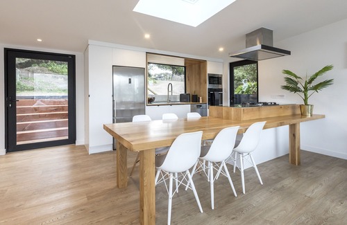 Akaroa Casa | Children's Bay Exclusive - Akaroa