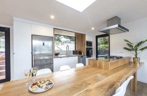 Akaroa Casa | Children's Bay Exclusive - Akaroa