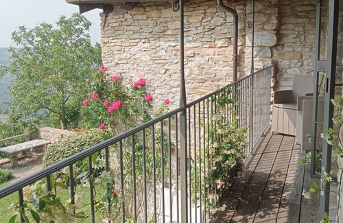 Murazzano Cabaña | Chili House - Cascina Adami