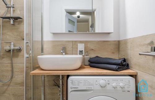 Old Town Apartamento | Chill Apartment - 3 Minutes to PKP & Old Town