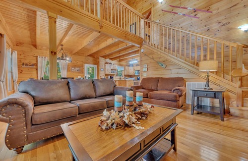 Caton Cabina | Chillin N Grillin - Cozy Pet-Friendly Cabin with Hot Tub & Mountain Views!