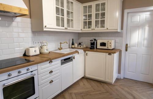 Eger Apartamento | Chillinn La Maison Cottage Eger