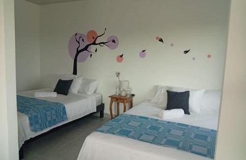 La Libertad Cama Y Desayuno | Chilo's Bed and Breakfast