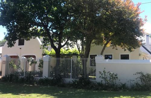 Eastcliff Casa | Chinta Cottage Hermanus