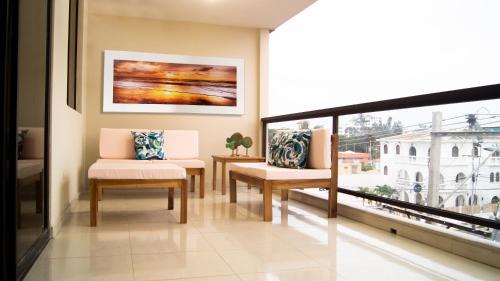Salinas Apartamento | Chipipe Salinas Beach Apartment w Parking