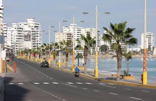 Salinas Apartamento | Chipipe Salinas Beach Apartment w Parking