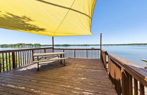 Chippewa Lake Casa | Chippewa Bluffs Resort - 2BR 2BA Cabins