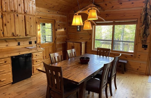 Hayward Cabina | Chippewa Flowage Adventure Base: Fish, Kayak, Explore!