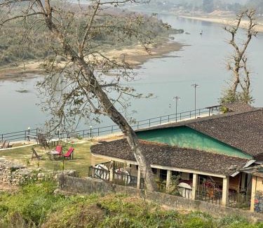 Sauraha Complejo | Chitwan Riverside Resort