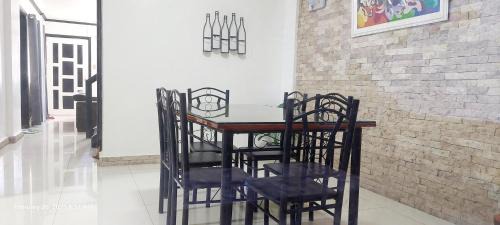 Baguio Apartamento | Chloe's Homestay - Baguio Spacious 3BR Corner Rowhouse for Family & Friends Getaways