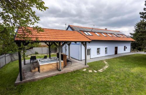 Hluboka Apartamento | Chlum 5