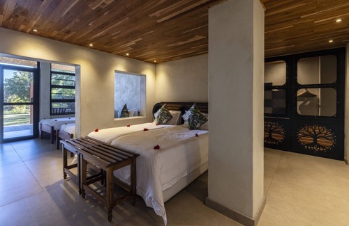 Kasane Cabina | Chobe River Lodge