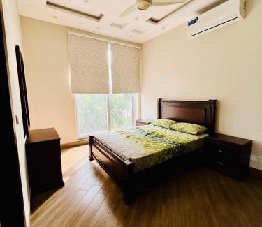 Lahore Apartamento | Chohdary Villa 124 j ph 2