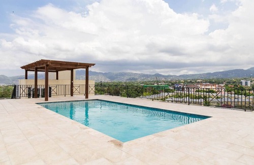 Barbican Apartamento | Choose To Be Happy @ Twenty 2A #201 [2-Bedroom w/ Pool]