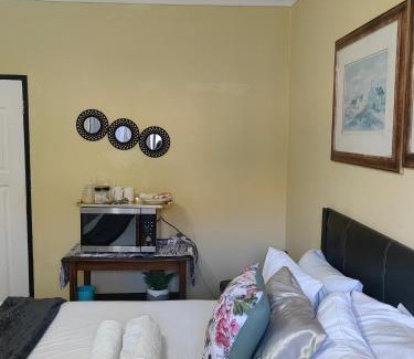 Rooihuiskraal Apartamento | Choosers Express Boutique Hotel Room 4