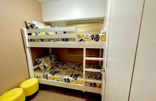 A. Bonifacio Apartamento | Chris&CarlPlace
