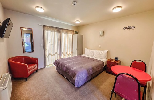 Christchurch City Centre Cabina | Christchurch City Central Queen Studio with Full Kitchen