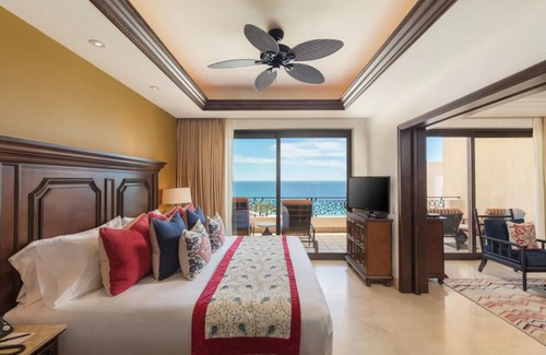 Los Cangrejos II y III Complejo | Christmas in Cabo Deal!! Luxurious 1-BR 2-BATH, sleeps 4, golf course