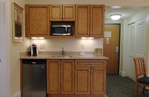 West Yarmouth Condominio | Christmas On Cape Cod - Cove At Yarmouth - 1BR With Kitchenette