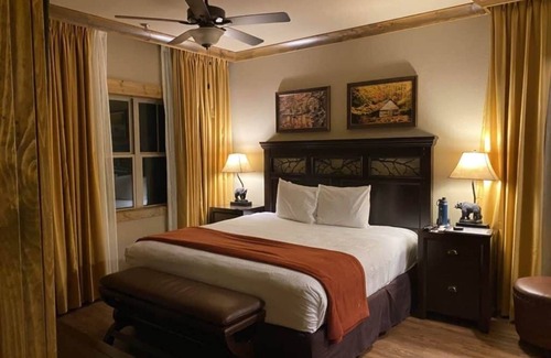 Gatlinburg Complejo | Christmas Rental in a Beautiful 3-Bedroom Condo that sleeps up to 14 guests