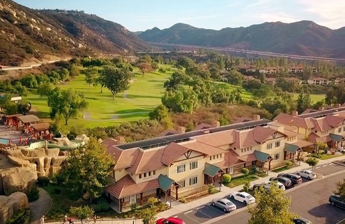 Escondido Complejo | Christmas Welk San Diego California 1 bedroom (inquire about 2bdrm lockoff)