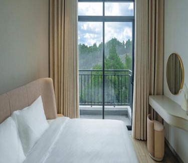 Bai Chay Apartamento | Chuỗi Villa Đẳng cấp 19 ngủ - Bể bơi riêng - sân vườn - Trung tâm Bãi Cháy