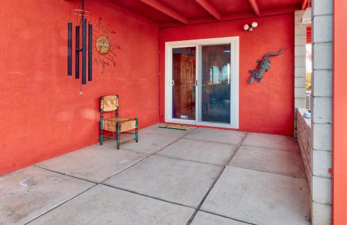 Twentynine Palms Casa | Chuck's Cabin in a Joshua Tree Community