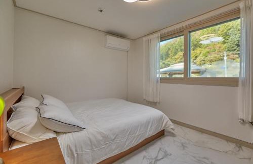 Chuncheon Casa | Chuncheon Soopsog Jageun Jib Pension