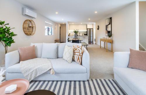 Upper Riccarton Apartamento | Church Corner, Parking and Large Living Area