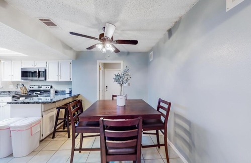 North San Antonio - SAT Casa | Churchill Escape