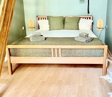 Corvin negyed Apartamento | Churri Downtown - with Garage